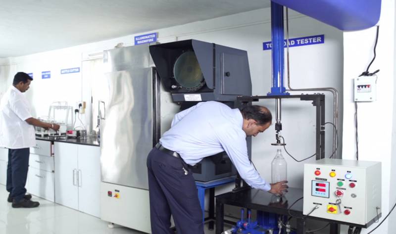 A-Walk-Through-Plastic-Blow-Moulding-Techniques